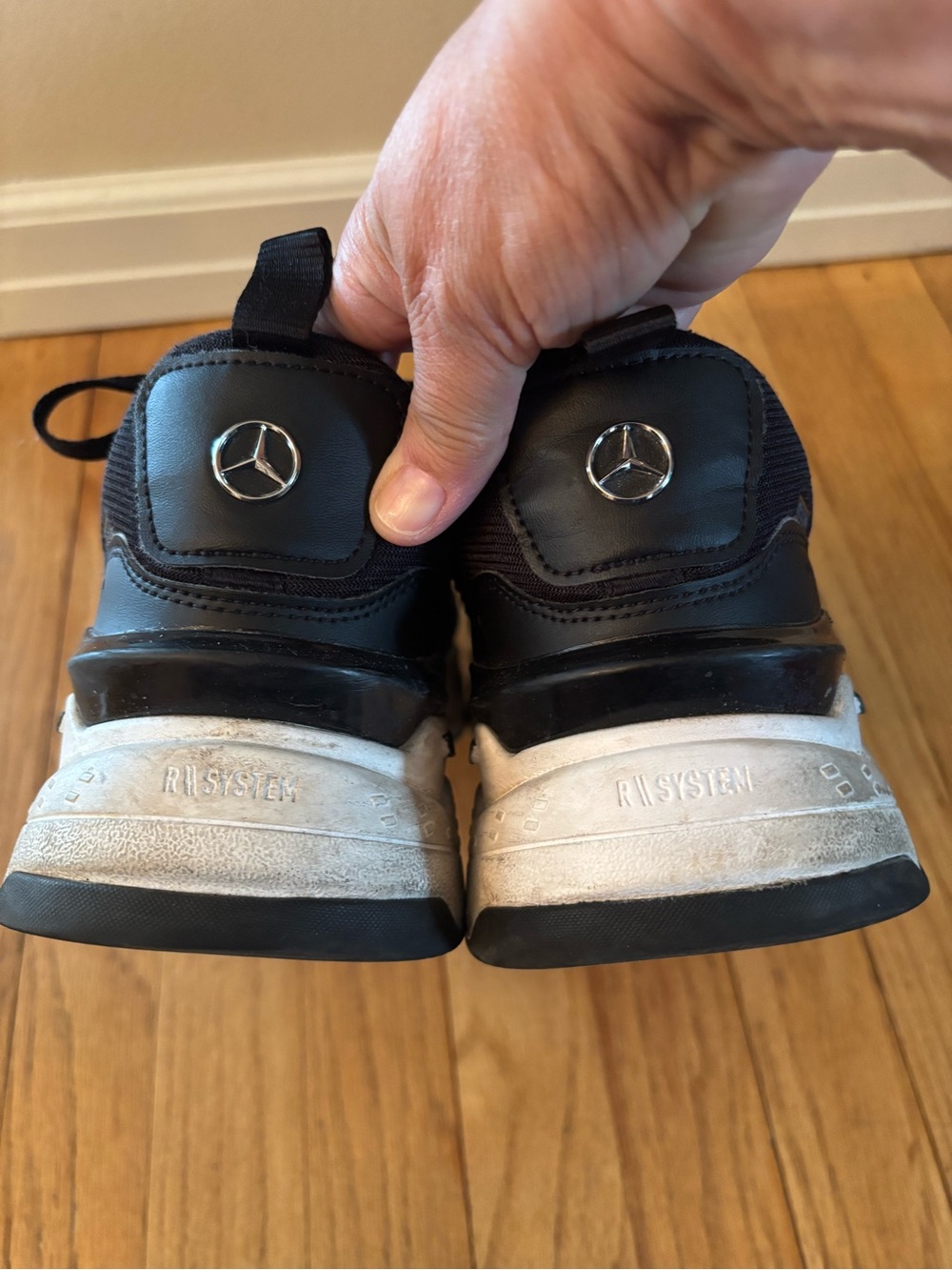 Puma Men's Mercedes AMG
PETRONAS  F1 Sneakers black Size
13 - Picture 6 of 9